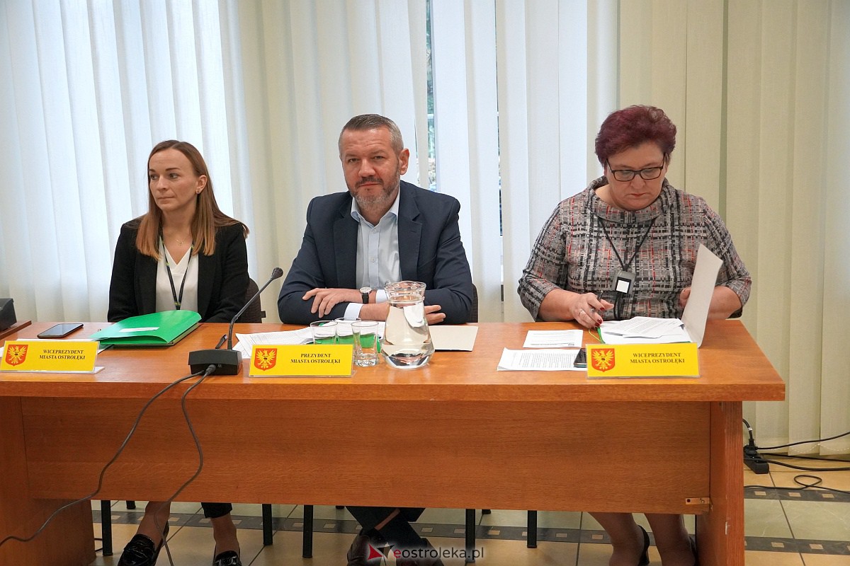 LXXXVIII sesja Rady Miasta Ostrołęki [26.10.2023] - zdjęcie #21 - eOstroleka.pl