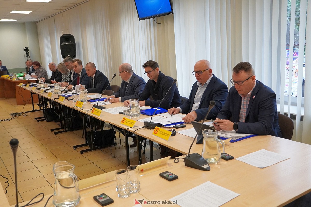 LXXXVIII sesja Rady Miasta Ostrołęki [26.10.2023] - zdjęcie #3 - eOstroleka.pl