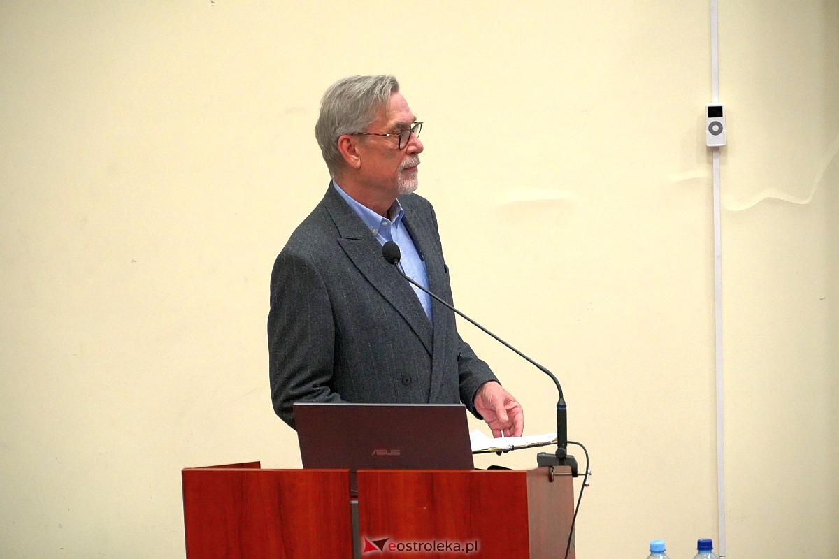 VIII Sejmik Senioralny Województwa Mazowieckiego poświęcony pozamedycznemu wymiarowi profilaktyki zdrowotnej oraz roli czasu wolnego seniora [26.10.2023] - zdjęcie #66 - eOstroleka.pl