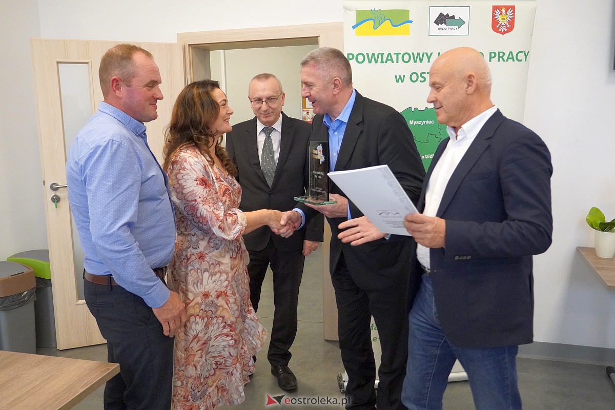 „Dobry Pracodawca” 2023. Nagrody starosty ostrołęckiego trafiły do laureatów [27.10.2023] - zdjęcie #40 - eOstroleka.pl