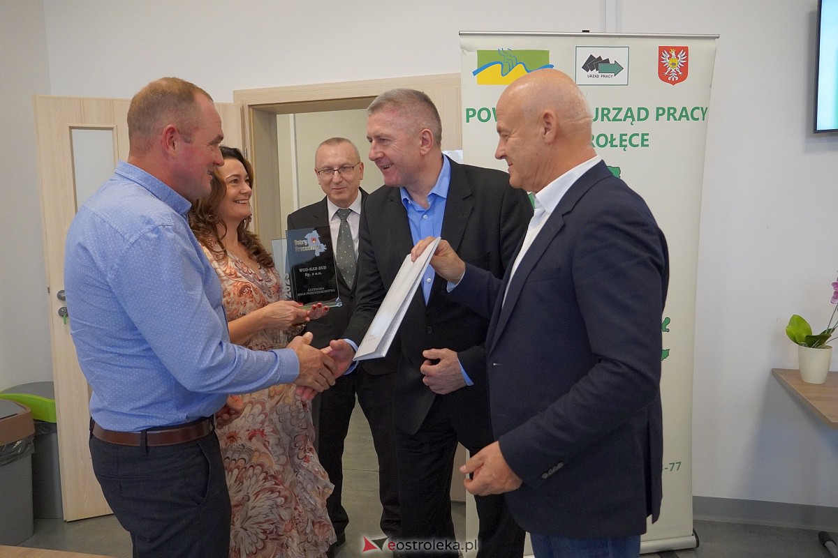 „Dobry Pracodawca” 2023. Nagrody starosty ostrołęckiego trafiły do laureatów [27.10.2023] - zdjęcie #39 - eOstroleka.pl