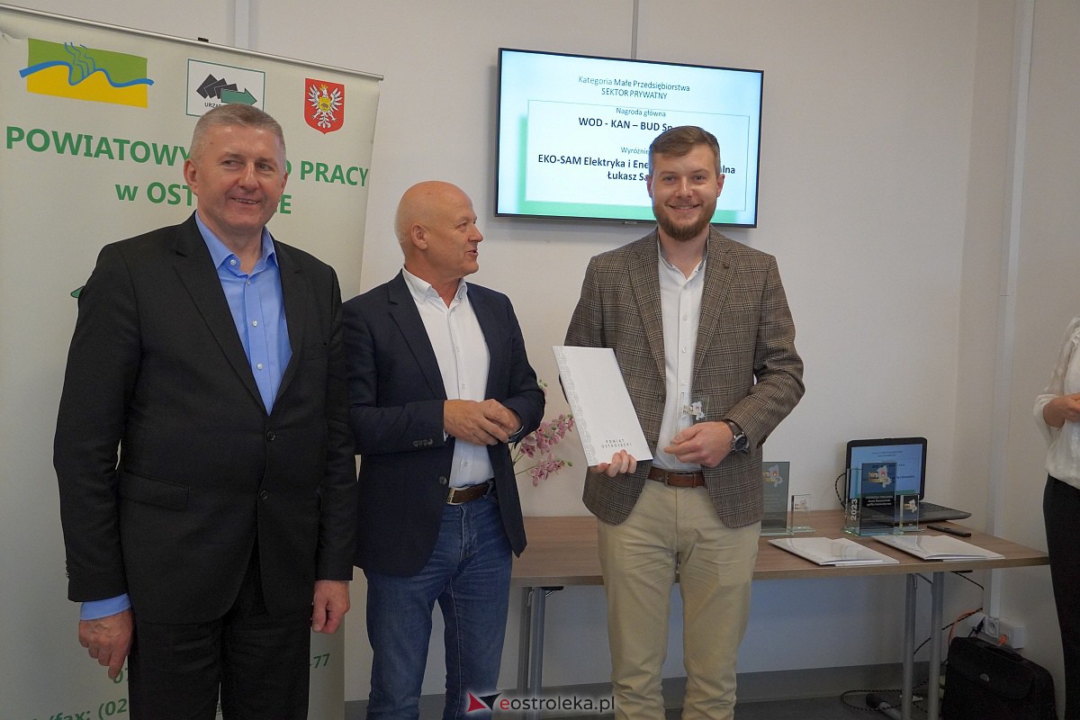 „Dobry Pracodawca” 2023. Nagrody starosty ostrołęckiego trafiły do laureatów [27.10.2023] - zdjęcie #32 - eOstroleka.pl