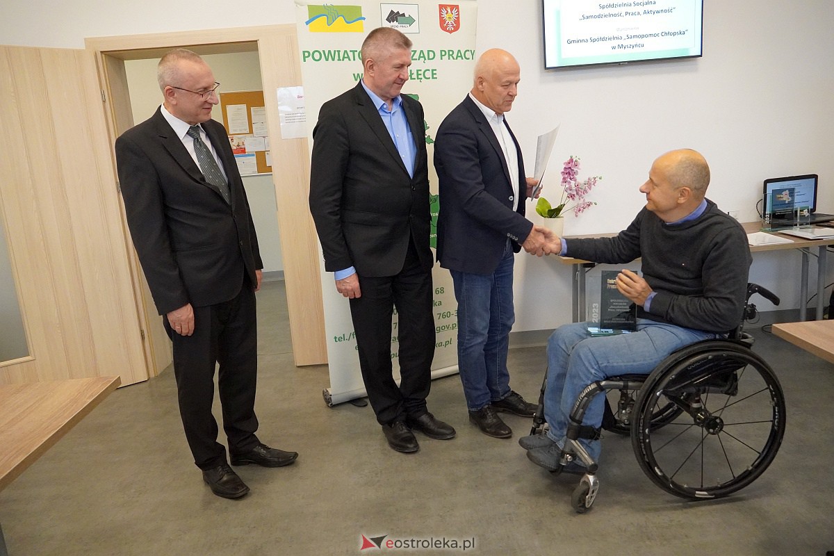 „Dobry Pracodawca” 2023. Nagrody starosty ostrołęckiego trafiły do laureatów [27.10.2023] - zdjęcie #24 - eOstroleka.pl