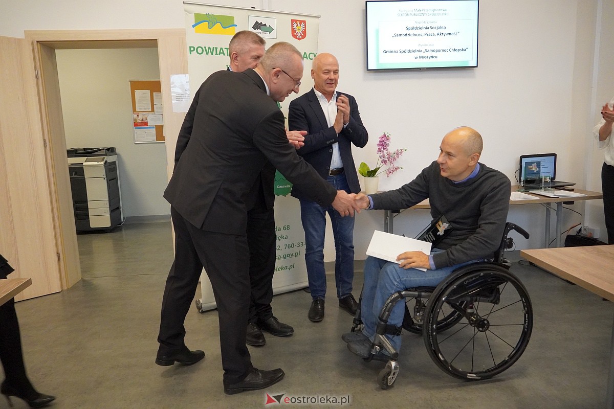 „Dobry Pracodawca” 2023. Nagrody starosty ostrołęckiego trafiły do laureatów [27.10.2023] - zdjęcie #23 - eOstroleka.pl