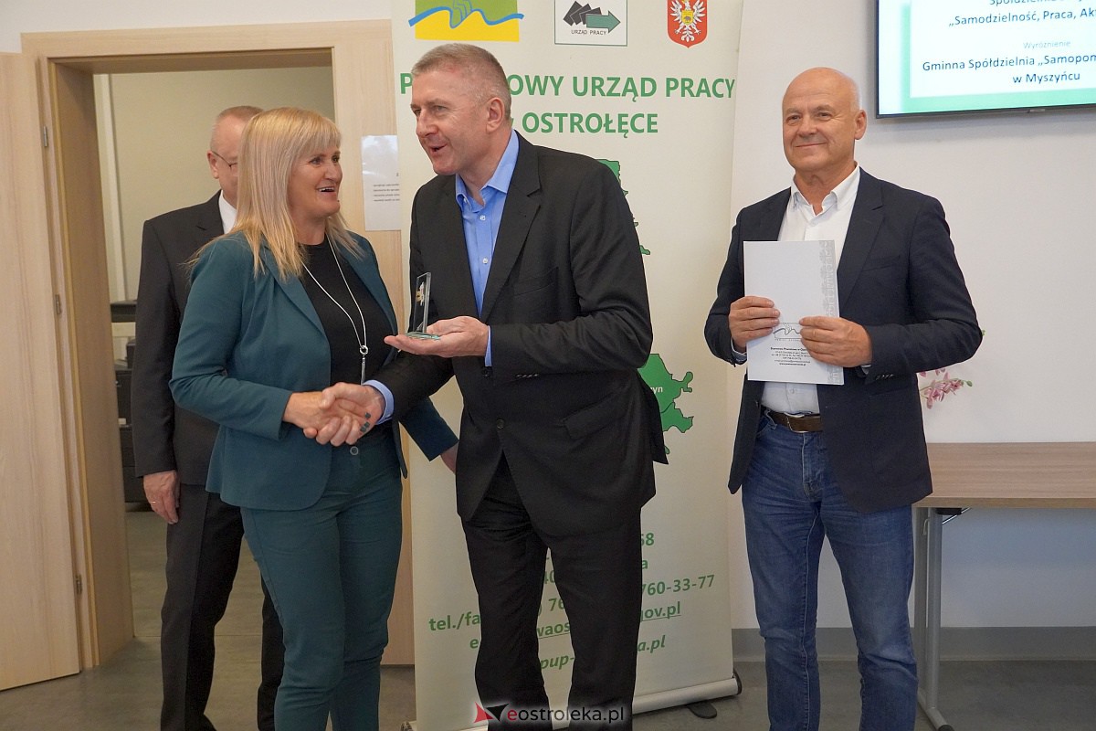 „Dobry Pracodawca” 2023. Nagrody starosty ostrołęckiego trafiły do laureatów [27.10.2023] - zdjęcie #19 - eOstroleka.pl
