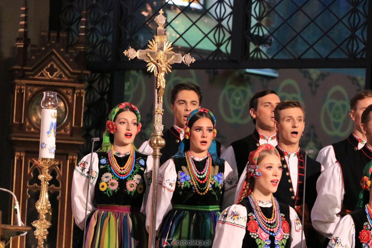 Koncert zespołu Mazowsze w Myszyńcu [28.10.2023] - zdjęcie #118 - eOstroleka.pl