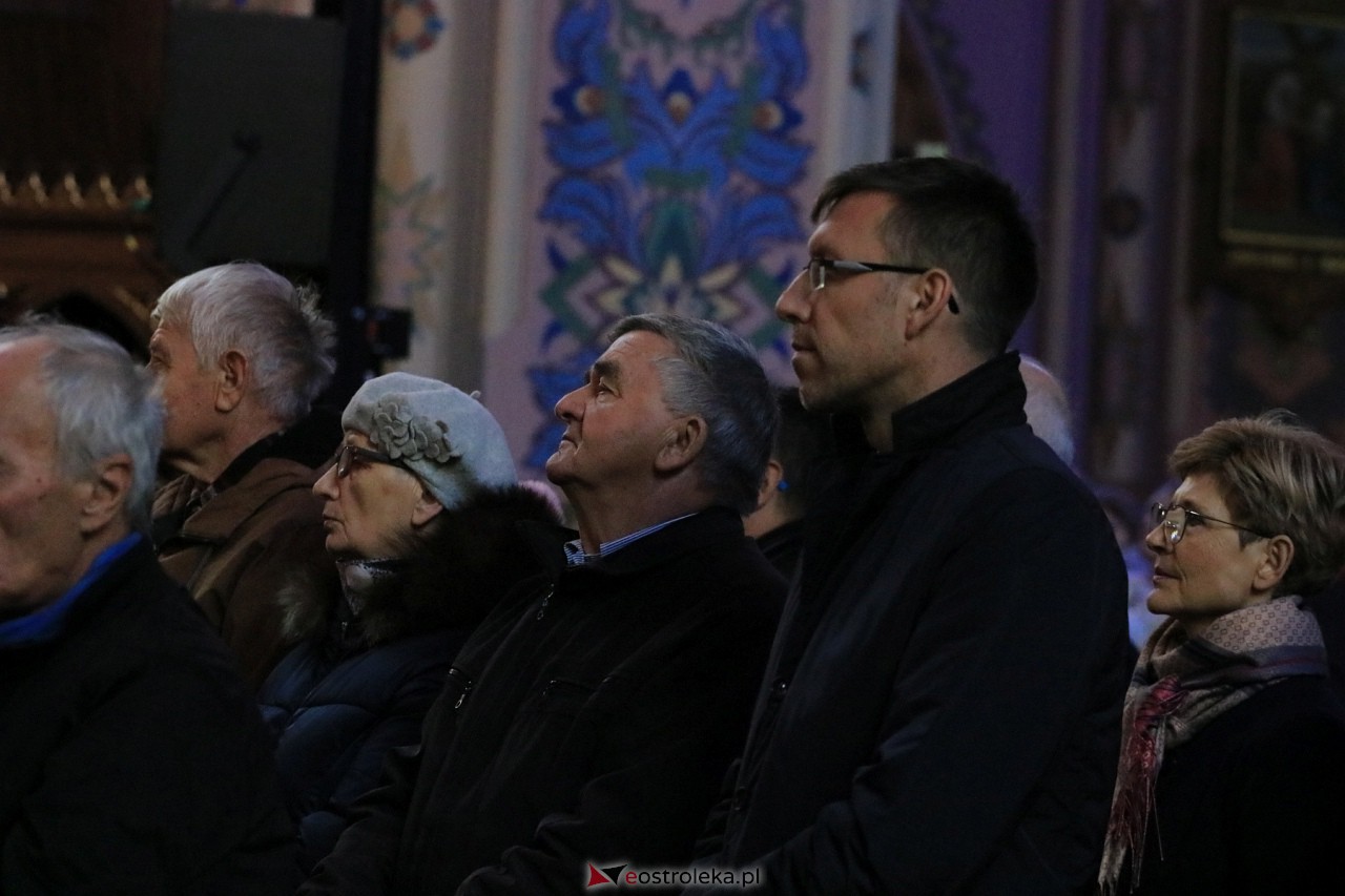 Koncert zespołu Mazowsze w Myszyńcu [28.10.2023] - zdjęcie #116 - eOstroleka.pl