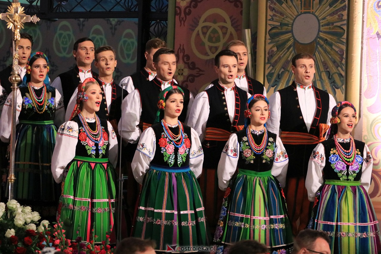 Koncert zespołu Mazowsze w Myszyńcu [28.10.2023] - zdjęcie #114 - eOstroleka.pl