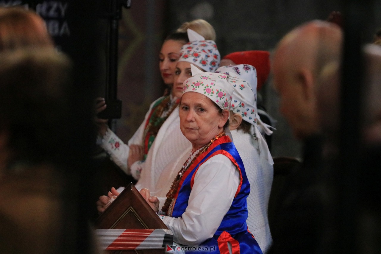 Koncert zespołu Mazowsze w Myszyńcu [28.10.2023] - zdjęcie #111 - eOstroleka.pl