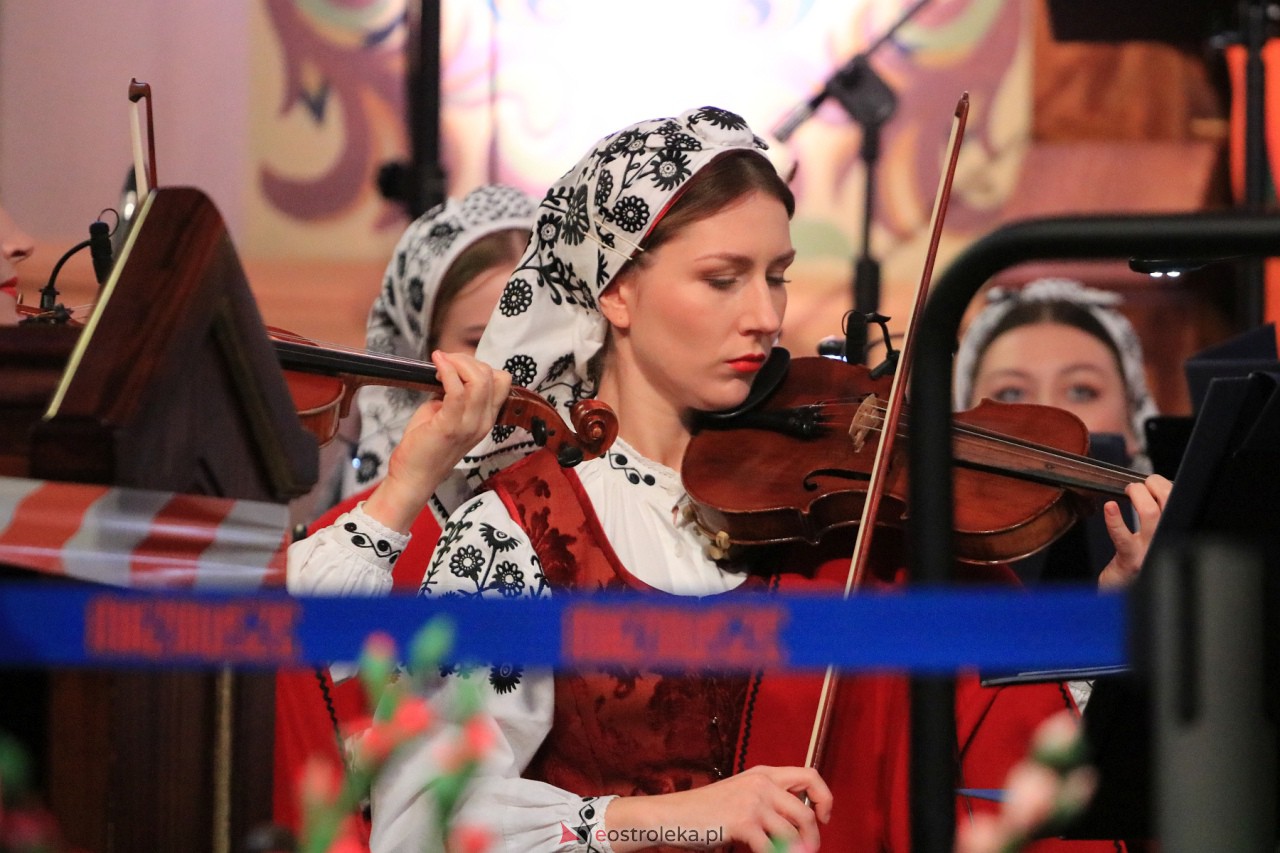 Koncert zespołu Mazowsze w Myszyńcu [28.10.2023] - zdjęcie #98 - eOstroleka.pl