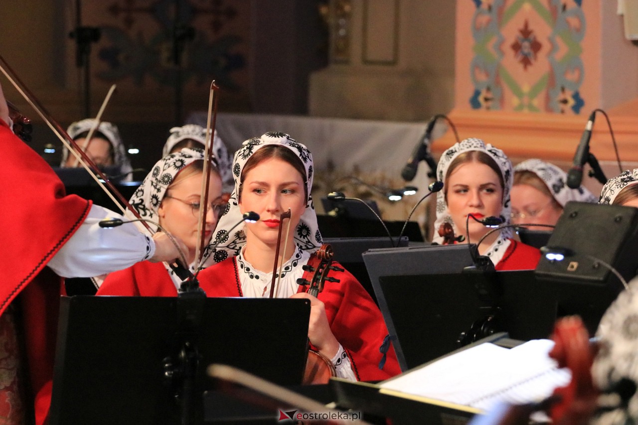 Koncert zespołu Mazowsze w Myszyńcu [28.10.2023] - zdjęcie #86 - eOstroleka.pl