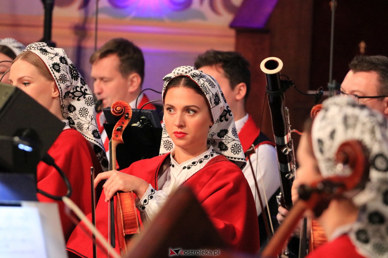 Koncert zespołu Mazowsze w Myszyńcu [28.10.2023] - zdjęcie #85 - eOstroleka.pl