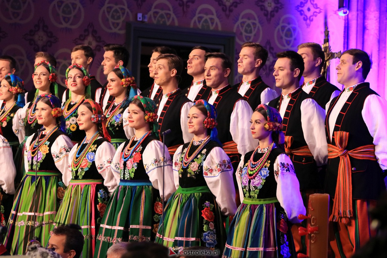 Koncert zespołu Mazowsze w Myszyńcu [28.10.2023] - zdjęcie #53 - eOstroleka.pl