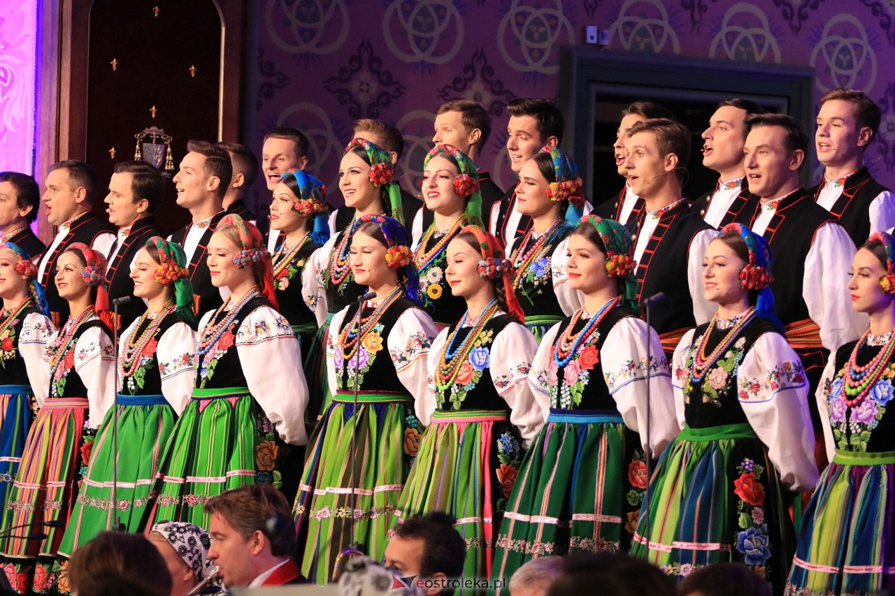 Koncert zespołu Mazowsze w Myszyńcu [28.10.2023] - zdjęcie #52 - eOstroleka.pl