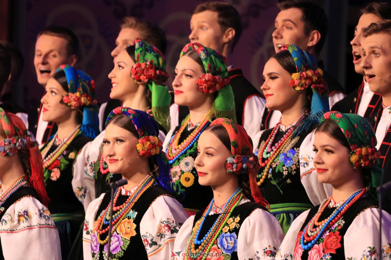 Koncert zespołu Mazowsze w Myszyńcu [28.10.2023] - zdjęcie #48 - eOstroleka.pl