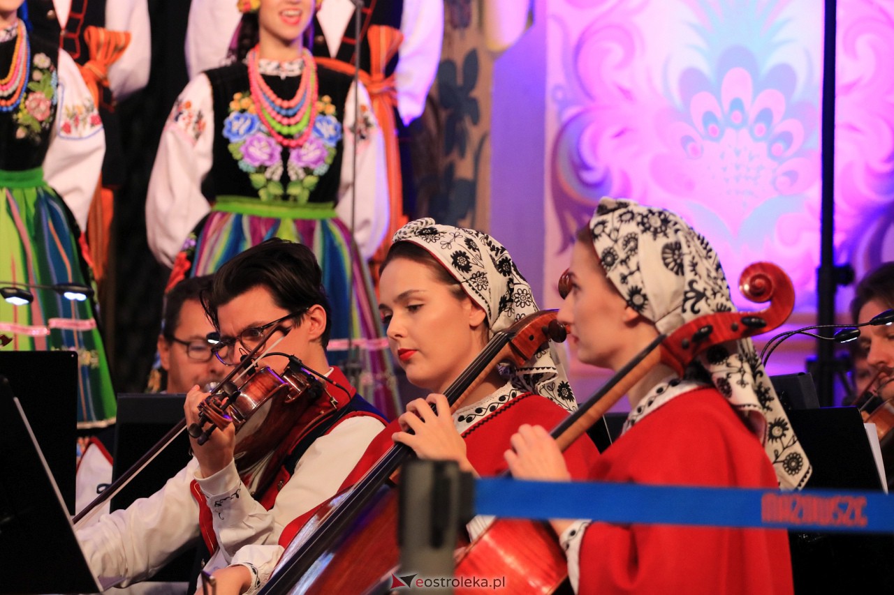 Koncert zespołu Mazowsze w Myszyńcu [28.10.2023] - zdjęcie #46 - eOstroleka.pl