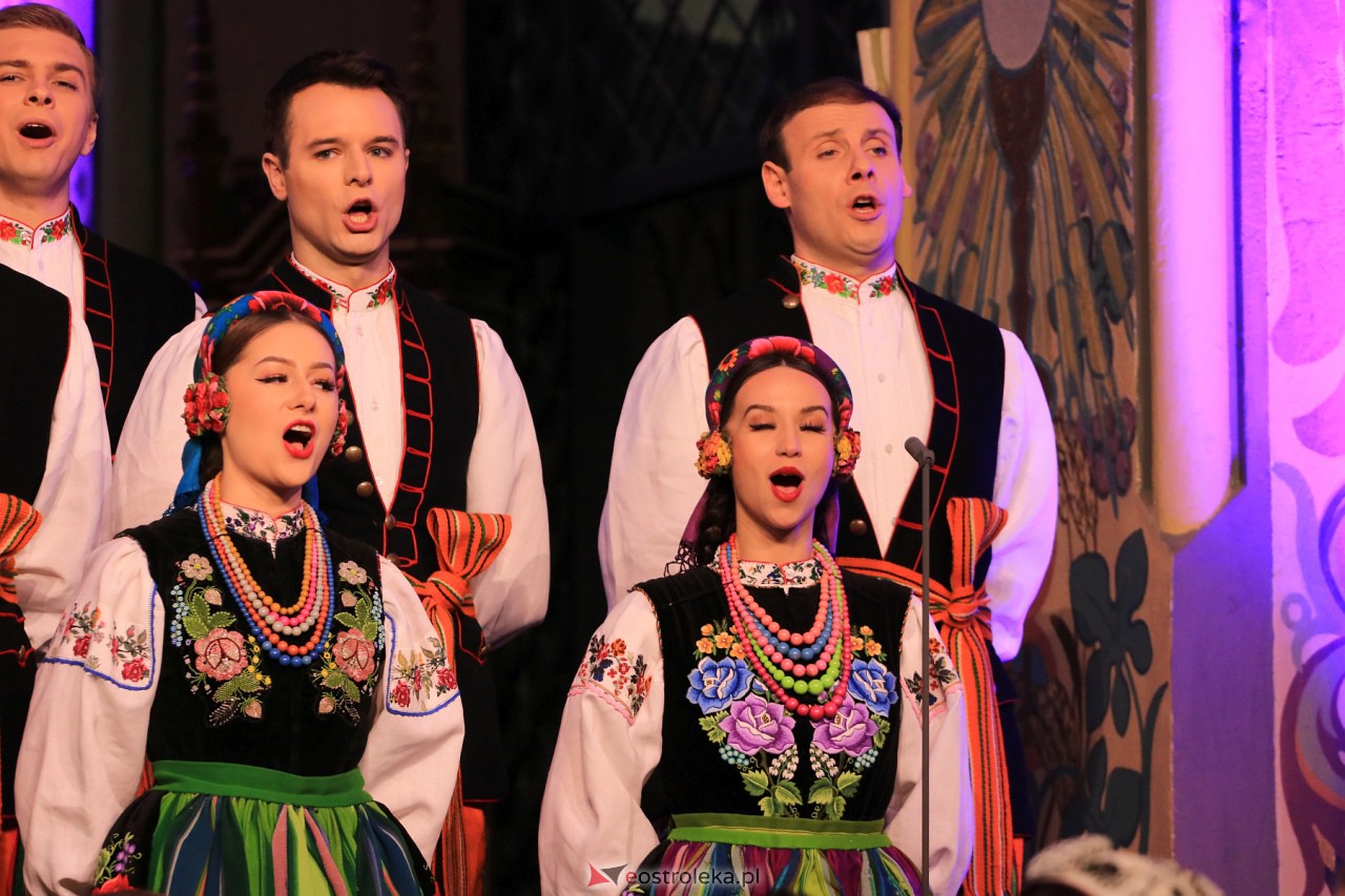 Koncert zespołu Mazowsze w Myszyńcu [28.10.2023] - zdjęcie #45 - eOstroleka.pl
