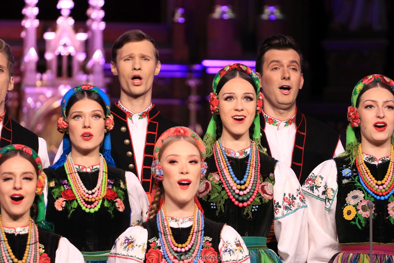 Koncert zespołu Mazowsze w Myszyńcu [28.10.2023] - zdjęcie #44 - eOstroleka.pl