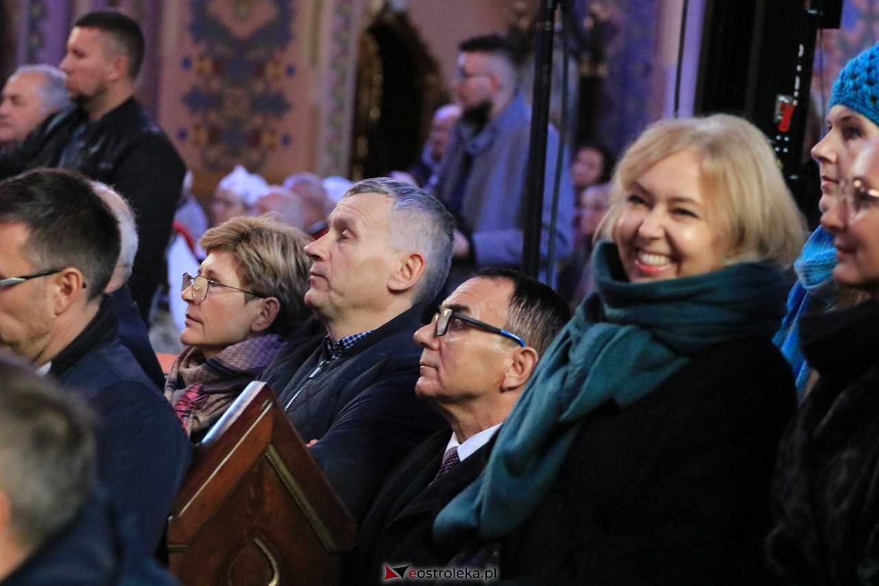 Koncert zespołu Mazowsze w Myszyńcu [28.10.2023] - zdjęcie #38 - eOstroleka.pl