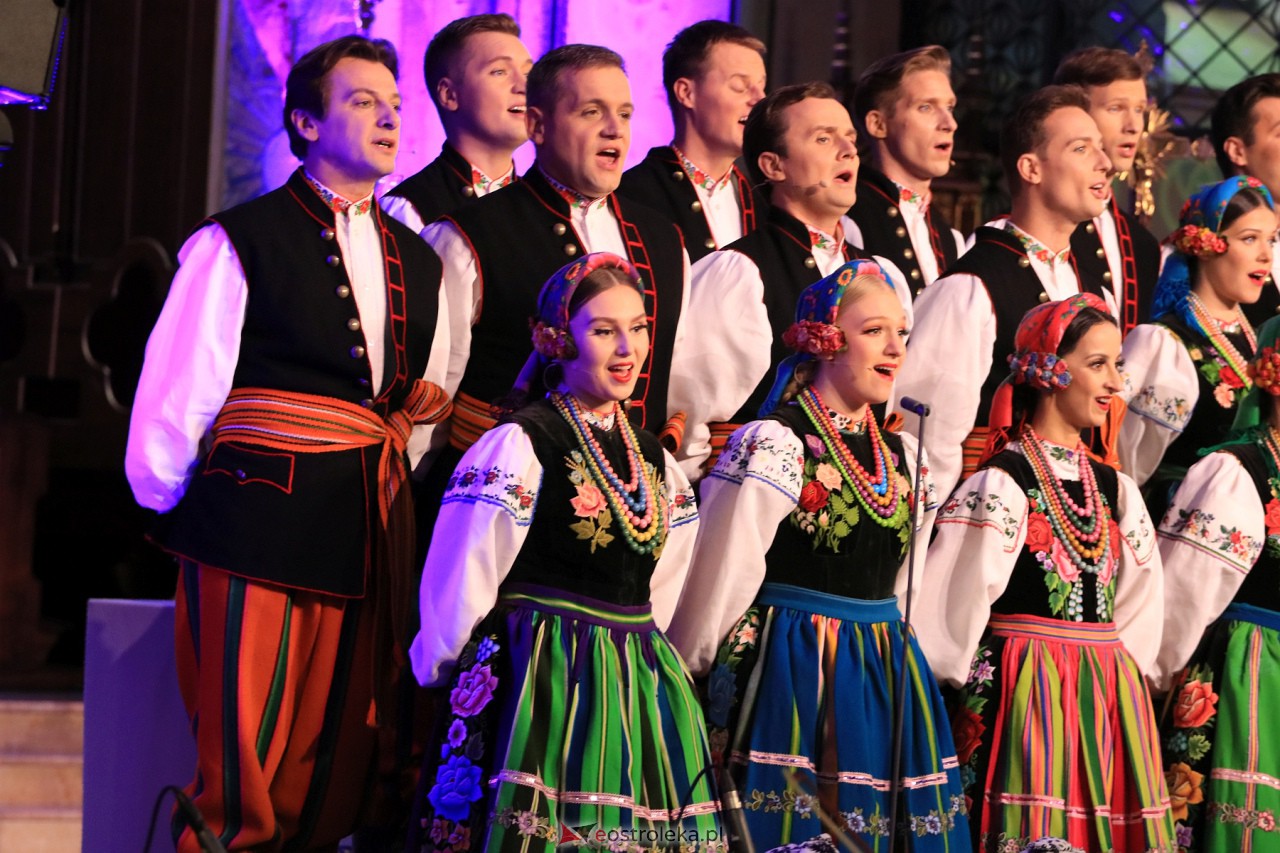 Koncert zespołu Mazowsze w Myszyńcu [28.10.2023] - zdjęcie #37 - eOstroleka.pl