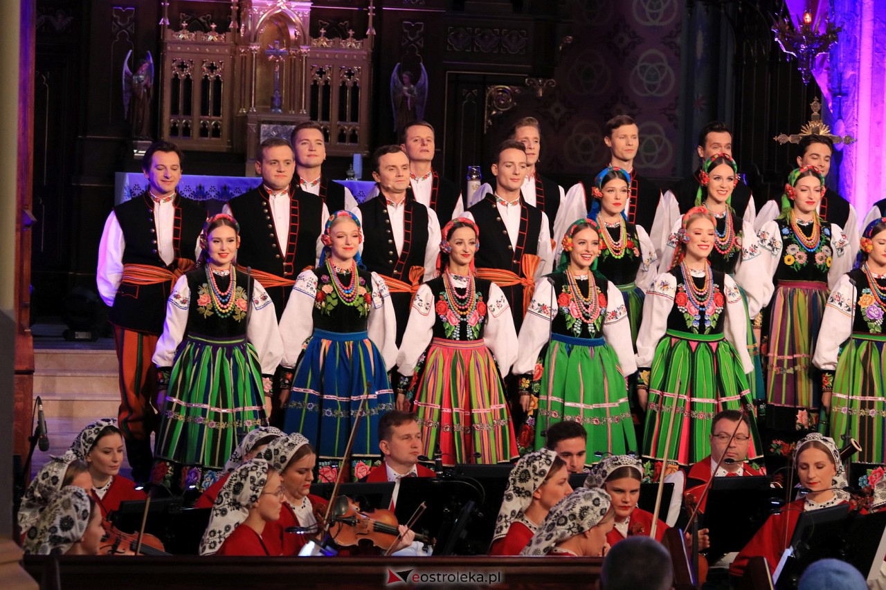 Koncert zespołu Mazowsze w Myszyńcu [28.10.2023] - zdjęcie #32 - eOstroleka.pl