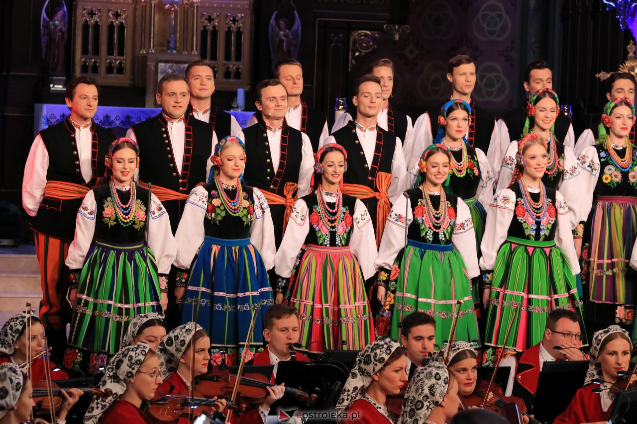 Koncert zespołu Mazowsze w Myszyńcu [28.10.2023] - zdjęcie #29 - eOstroleka.pl
