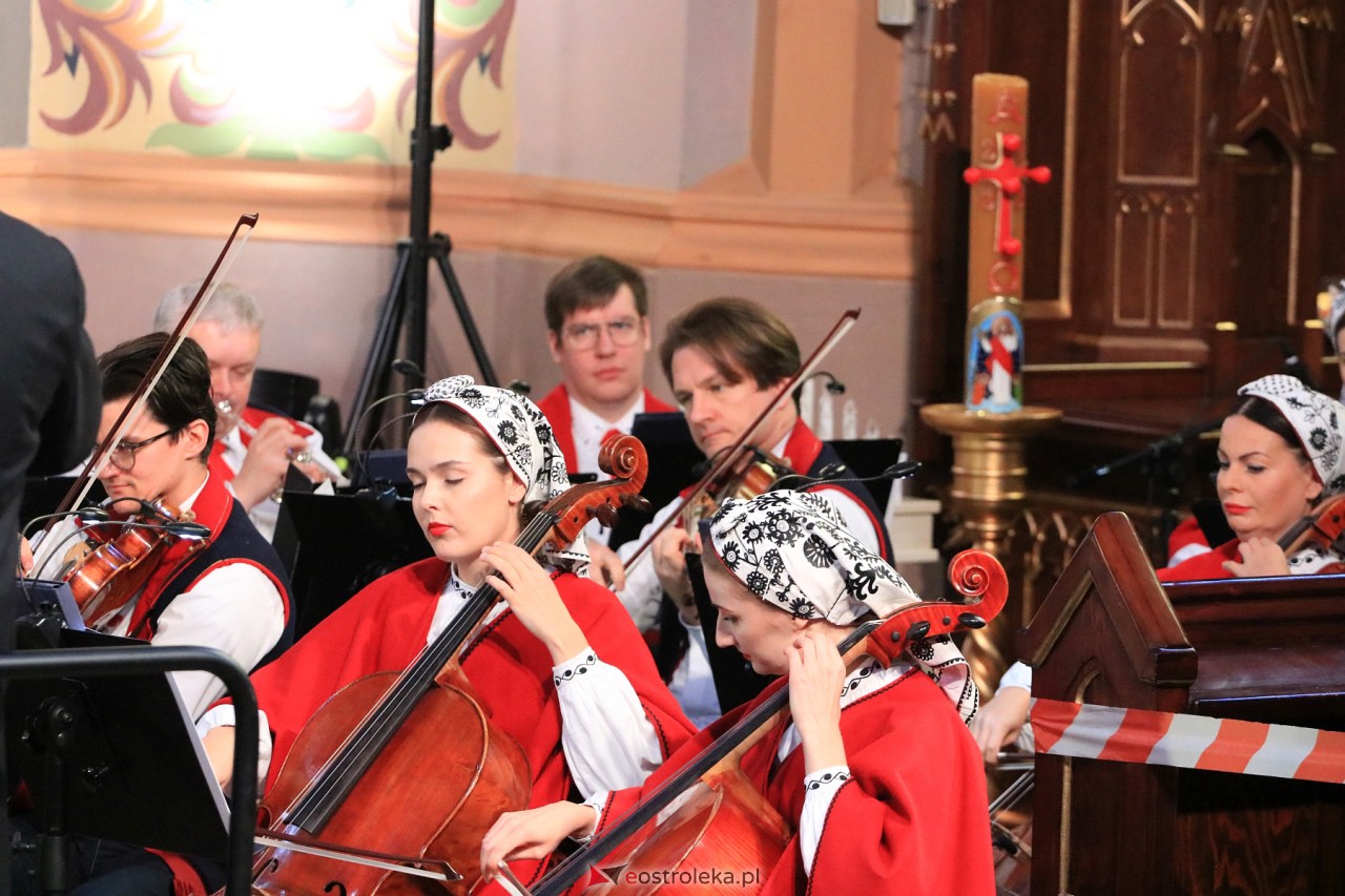 Koncert zespołu Mazowsze w Myszyńcu [28.10.2023] - zdjęcie #26 - eOstroleka.pl