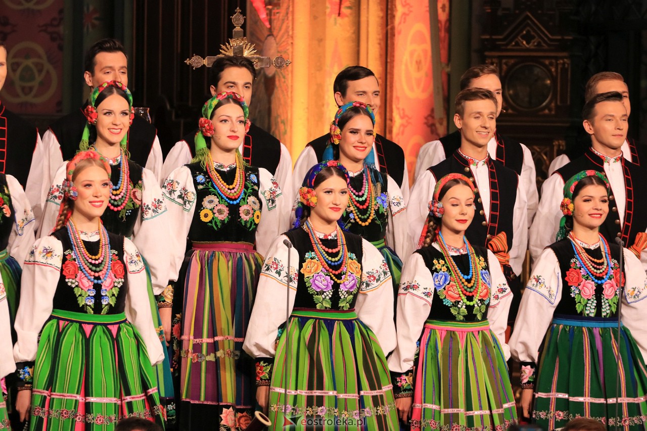 Koncert zespołu Mazowsze w Myszyńcu [28.10.2023] - zdjęcie #25 - eOstroleka.pl