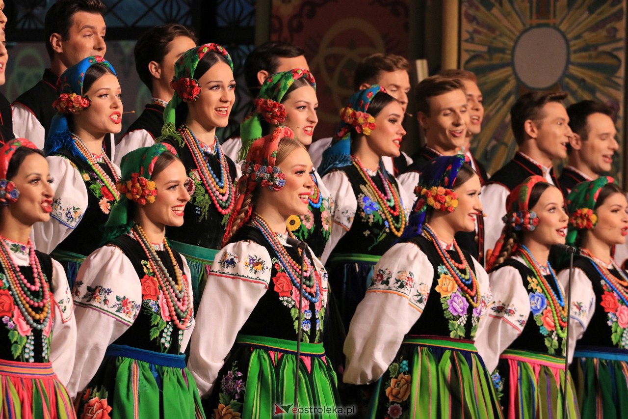 Koncert zespołu Mazowsze w Myszyńcu [28.10.2023] - zdjęcie #23 - eOstroleka.pl