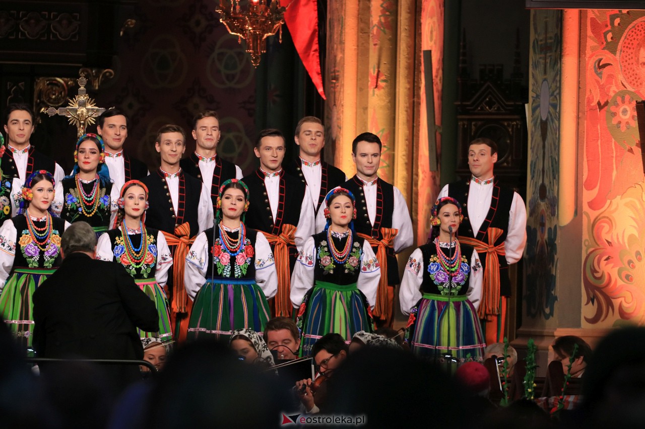 Koncert zespołu Mazowsze w Myszyńcu [28.10.2023] - zdjęcie #4 - eOstroleka.pl