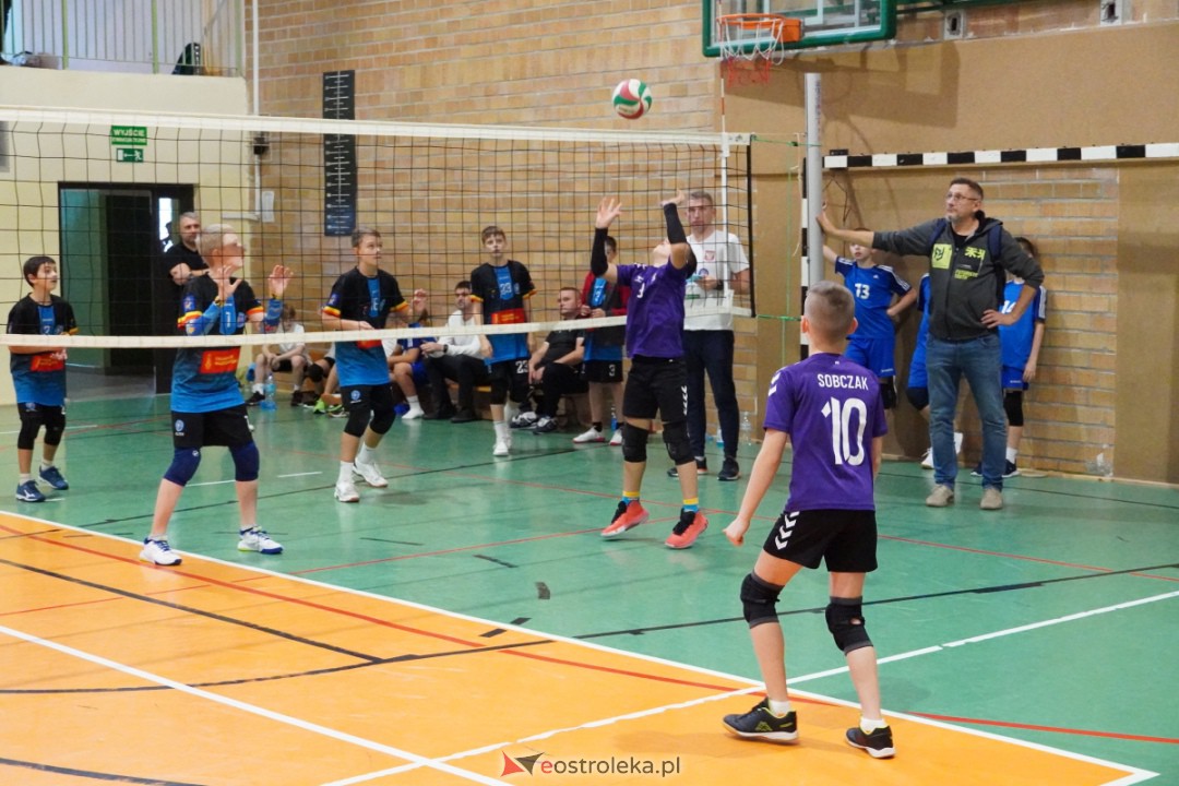 UKS Olimp - Siatkarskie Trójki 2023 [28.10.2023] - zdjęcie #140 - eOstroleka.pl