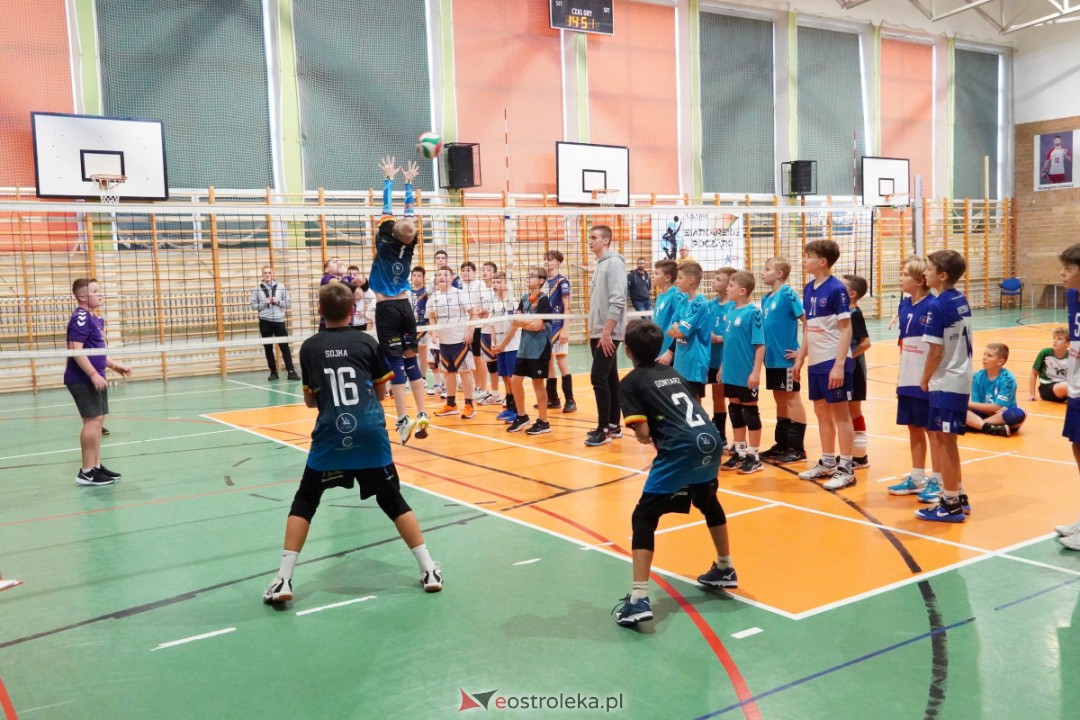 UKS Olimp - Siatkarskie Trójki 2023 [28.10.2023] - zdjęcie #113 - eOstroleka.pl