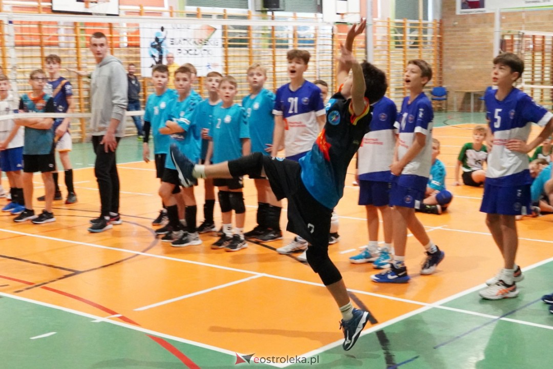 UKS Olimp - Siatkarskie Trójki 2023 [28.10.2023] - zdjęcie #111 - eOstroleka.pl