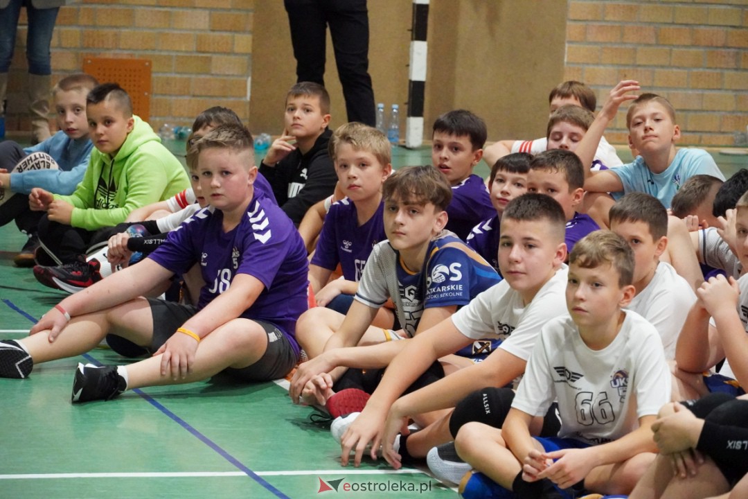 UKS Olimp - Siatkarskie Trójki 2023 [28.10.2023] - zdjęcie #70 - eOstroleka.pl