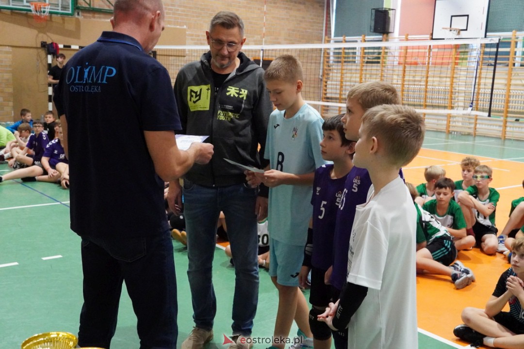UKS Olimp - Siatkarskie Trójki 2023 [28.10.2023] - zdjęcie #62 - eOstroleka.pl
