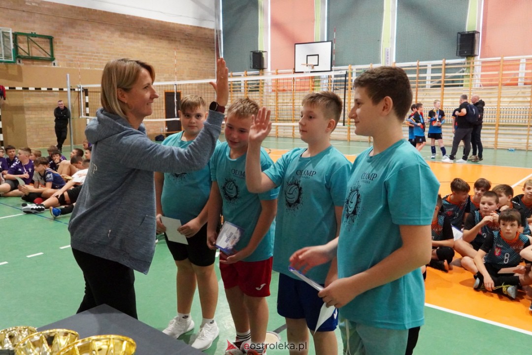 UKS Olimp - Siatkarskie Trójki 2023 [28.10.2023] - zdjęcie #91 - eOstroleka.pl