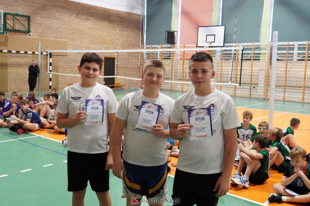 UKS Olimp - Siatkarskie Trójki 2023 [28.10.2023] - zdjęcie #87 - eOstroleka.pl