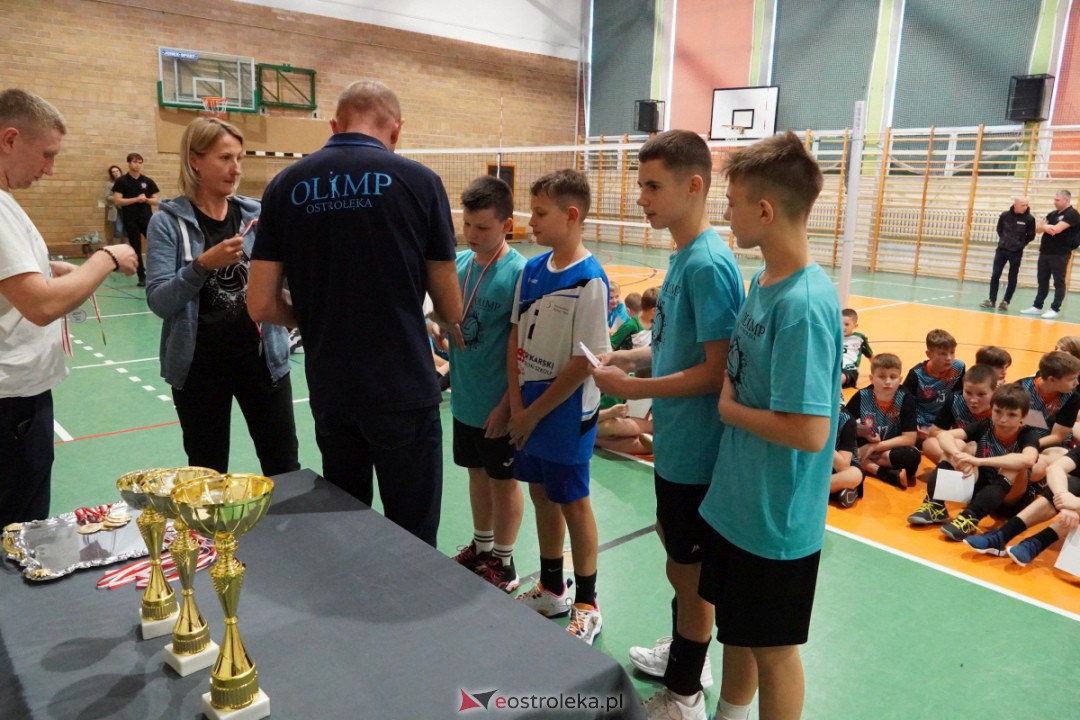 UKS Olimp - Siatkarskie Trójki 2023 [28.10.2023] - zdjęcie #83 - eOstroleka.pl