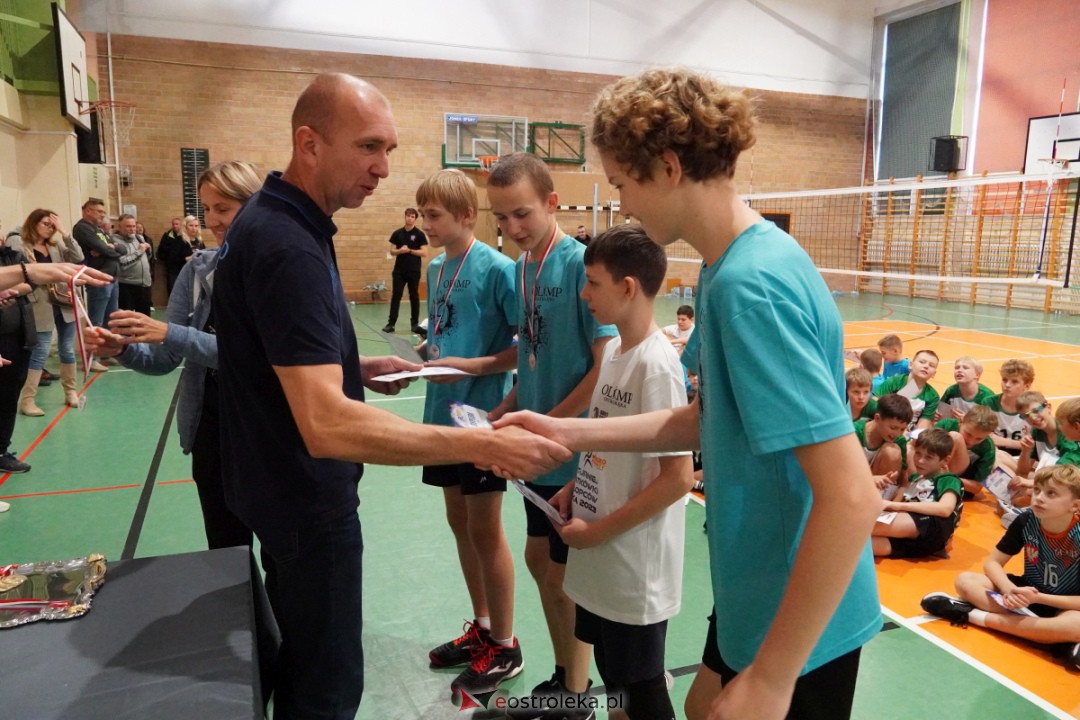 UKS Olimp - Siatkarskie Trójki 2023 [28.10.2023] - zdjęcie #71 - eOstroleka.pl
