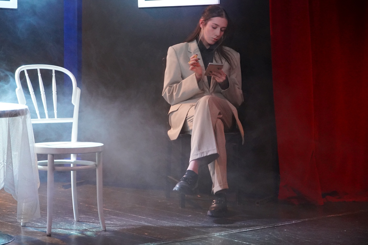 Spektakl W małym dworku w Klubie Oczko [29.10.2023] - zdjęcie #47 - eOstroleka.pl