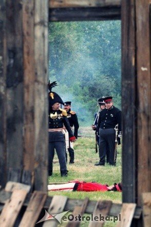 inscenizacja historyczna na błoniach nad Narwią 29.05.2011 - zdjęcie #14 - eOstroleka.pl