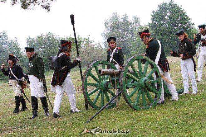 inscenizacja historyczna na błoniach nad Narwią 29.05.2011 - zdjęcie #62 - eOstroleka.pl