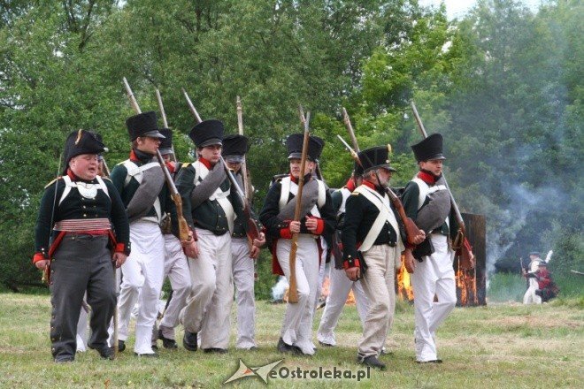 inscenizacja historyczna na błoniach nad Narwią 29.05.2011 - zdjęcie #40 - eOstroleka.pl