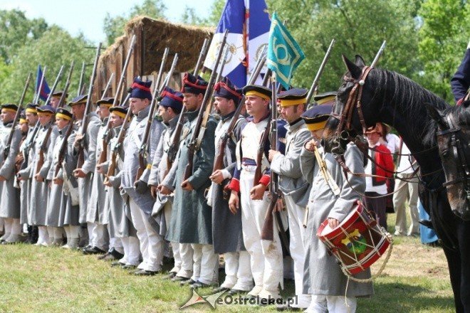 inscenizacja historyczna na błoniach nad Narwią 29.05.2011 - zdjęcie #48 - eOstroleka.pl