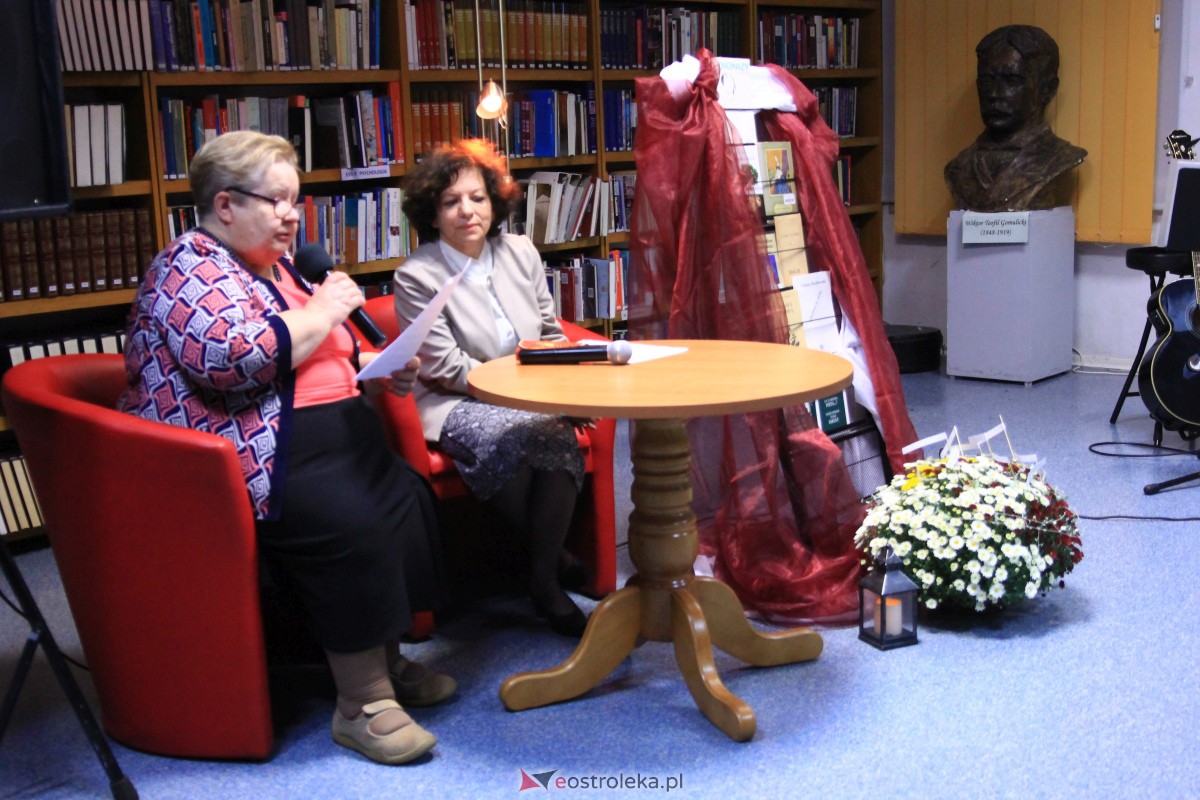 Zaduszki Poetyckie w Arce [30.10.2023] - zdjęcie #3 - eOstroleka.pl