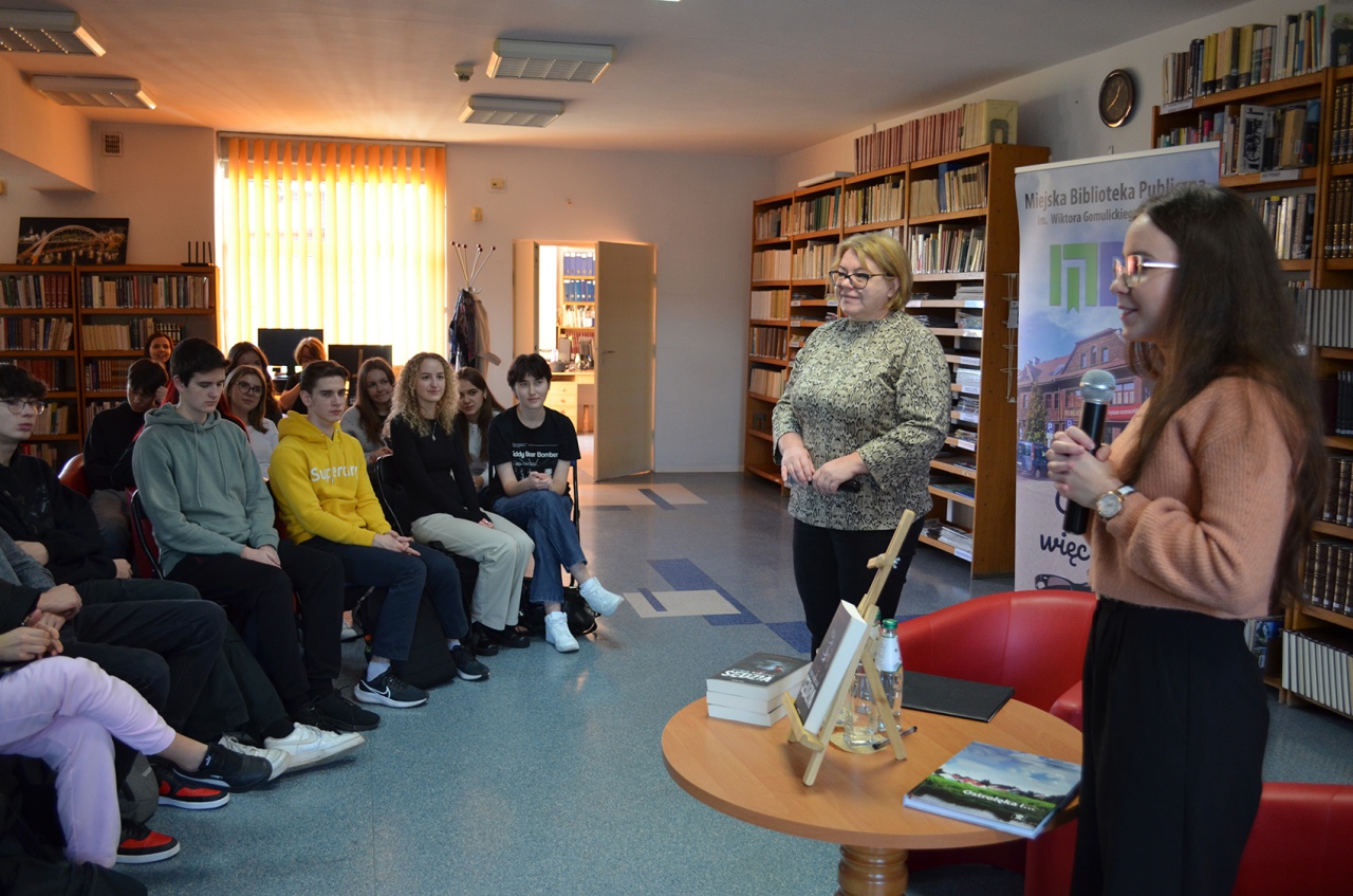 “Sędzia” Oliwii Marczak spotkała się z uczniami ostrołęckich szkół średnich - zdjęcie #3 - eOstroleka.pl