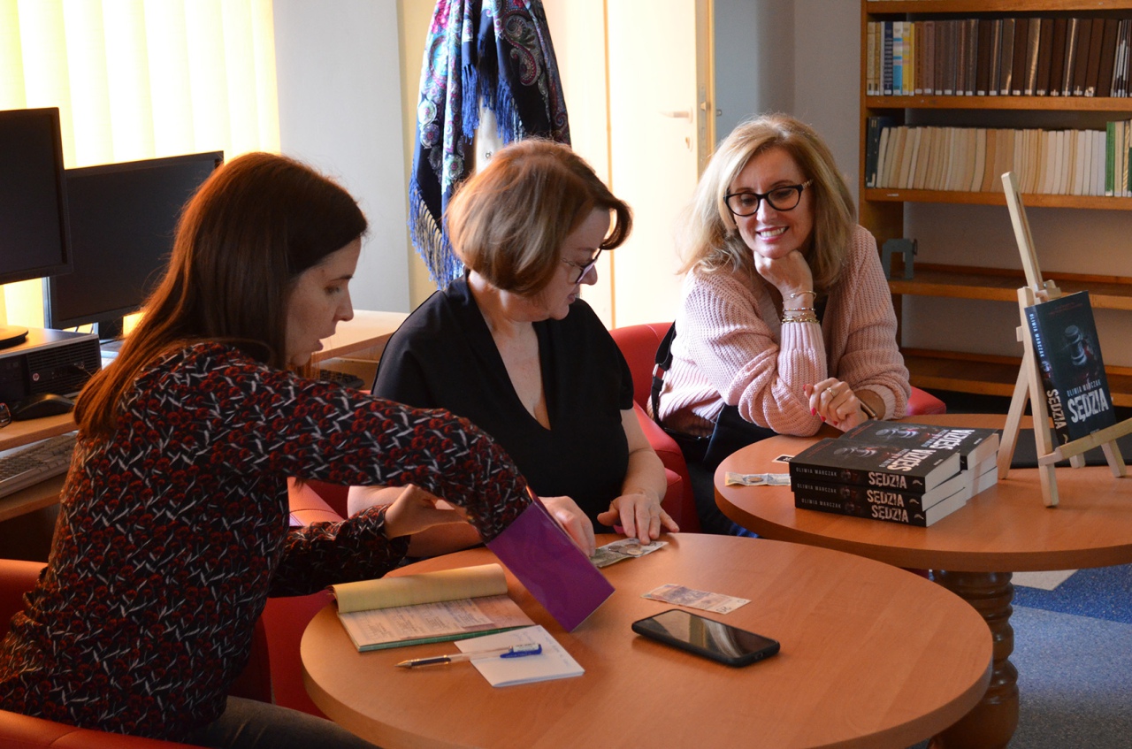 “Sędzia” Oliwii Marczak spotkała się z uczniami ostrołęckich szkół średnich - zdjęcie #1 - eOstroleka.pl