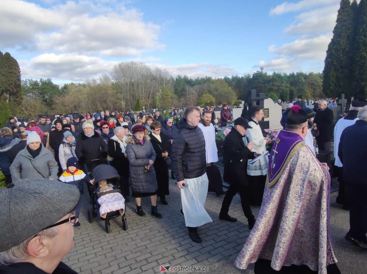 Wszystkich Świętych 2023: Uroczystości w Ostrołęce i Kadzidle [1.11.2023] - zdjęcie #21 - eOstroleka.pl