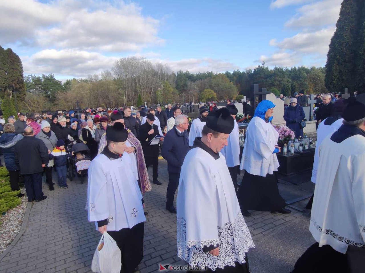 Wszystkich Świętych 2023: Uroczystości w Ostrołęce i Kadzidle [1.11.2023] - zdjęcie #23 - eOstroleka.pl