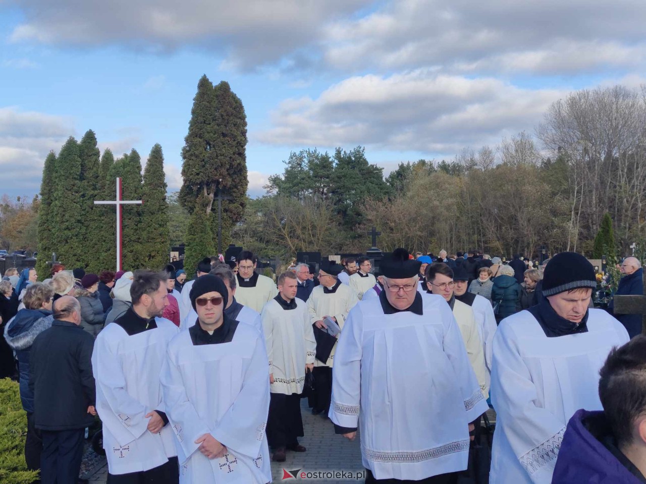 Wszystkich Świętych 2023: Uroczystości w Ostrołęce i Kadzidle [1.11.2023] - zdjęcie #26 - eOstroleka.pl